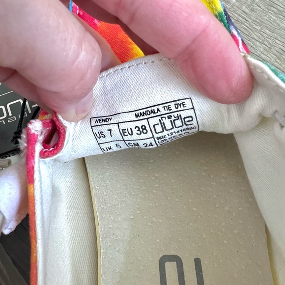 Hey Dude Dudes Shoes-Wendy-Mandala Tie Dye Rainbow-size 7-NEW!! - Picture 8 of 9